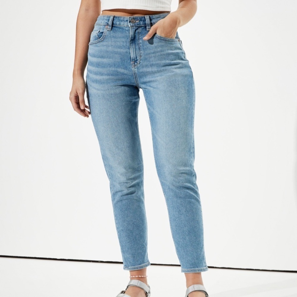 NWT AE Stretch Mom Jean (Size 0)
